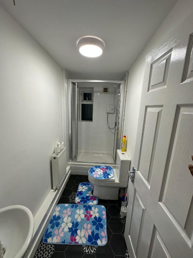Liberty Inn Room With Sharing Toilet And Kitchen Liverpool Eksteriør billede