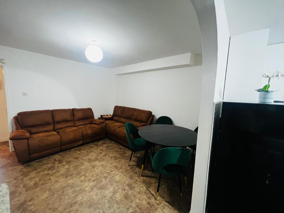 Liberty Inn Room With Sharing Toilet And Kitchen Liverpool Eksteriør billede