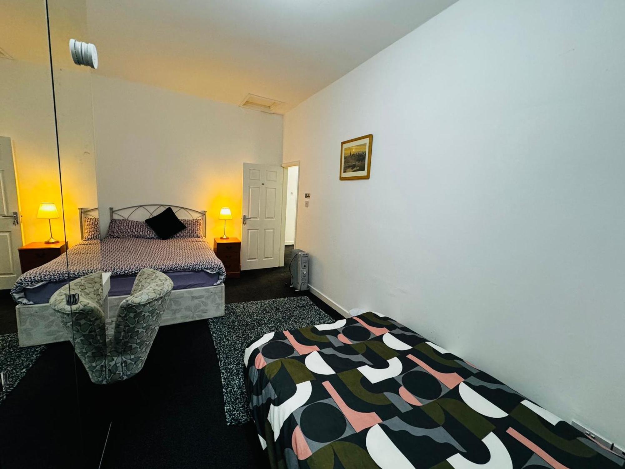 Liberty Inn Room With Sharing Toilet And Kitchen Liverpool Eksteriør billede